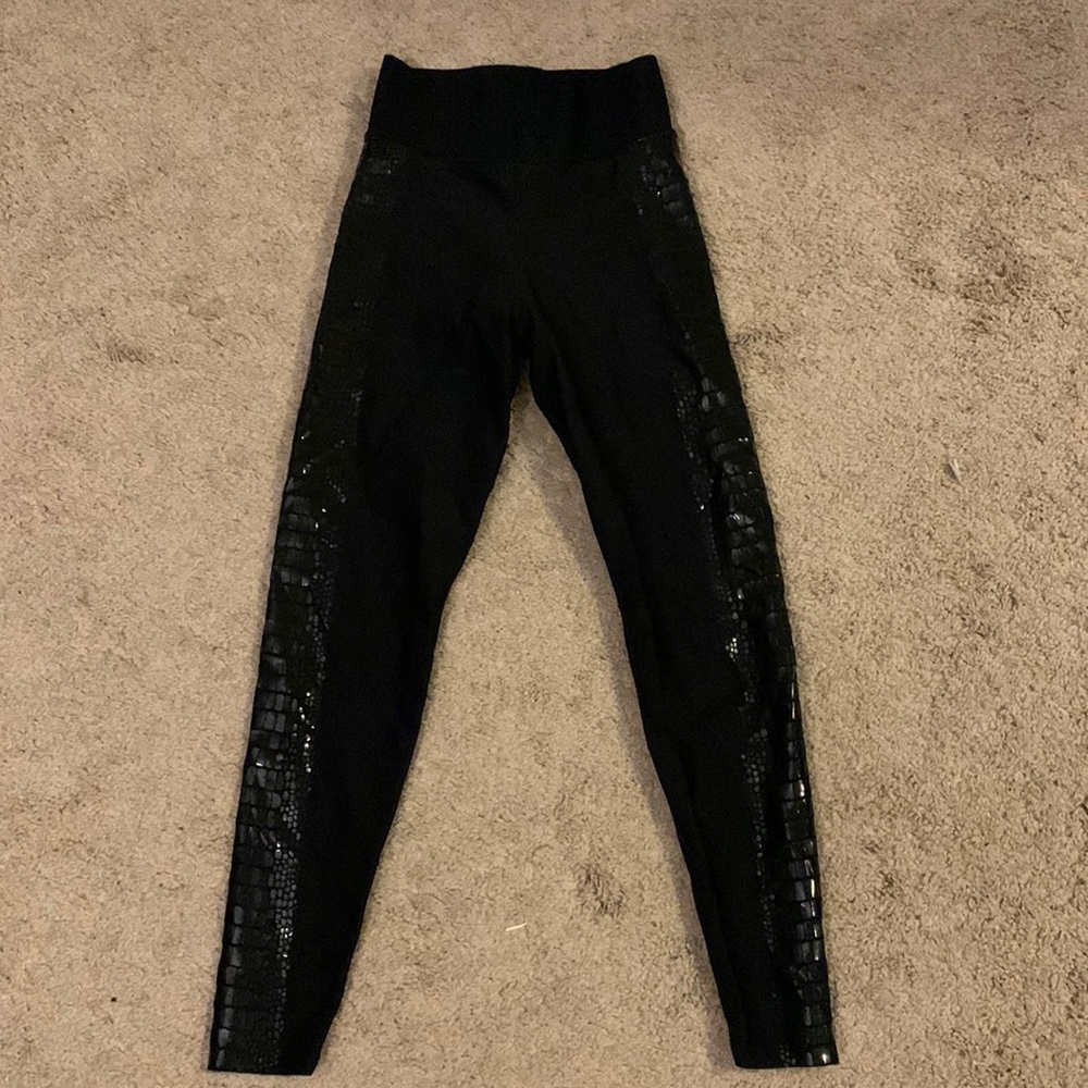 Ultracor black leggings size s